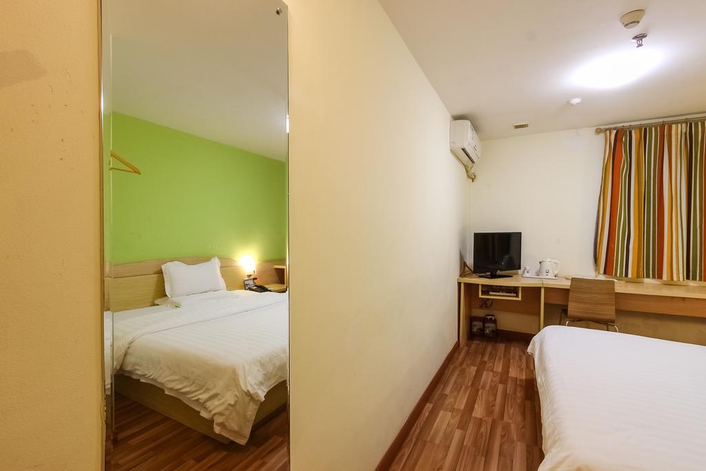 7Days Inn Guangzhou Longkou East Exterior foto